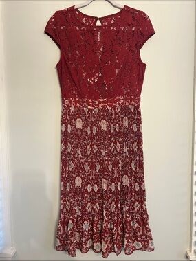 Tracy Reese Burgundy Lace & Floral Pleated Midi Dress